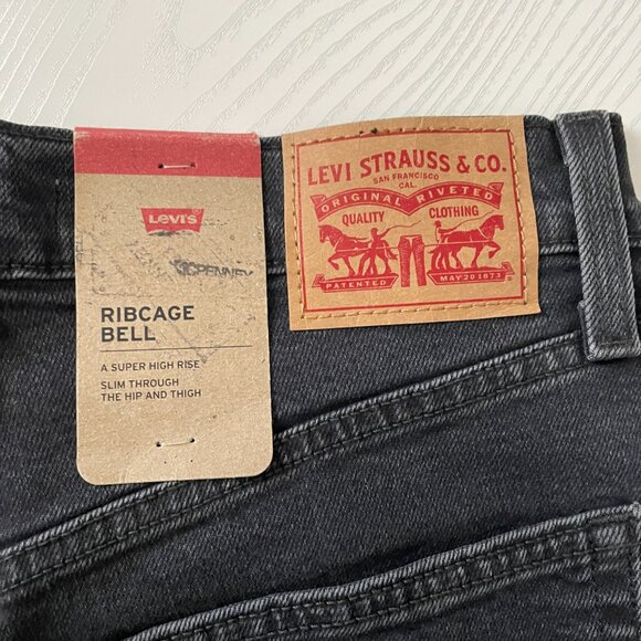 Levi's Women's Ribcage Bell Jeans 30x32 Black Super High Rise Flare Denim Slim - Picture 9 of 10